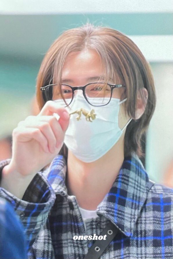 몰리.. tweet media