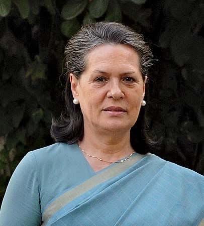 माननीय श्रीमती सोनिया गांधी जी के अस्वस्थ होने का समाचार चिंताजनक है। मैं ईश्वर से उनके शीघ्र स्वस्थ होने की कामना करता हूँ। हम सभी उनकी बेहतर सेहत और जल्द स्वस्थ होने की प्रार्थना करते हैं।