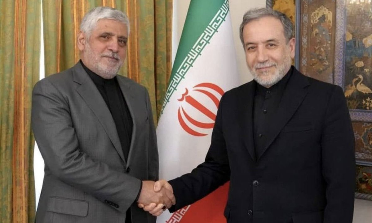 #SONDAKİKA 

🚨Lübnan hükümeti, İran'ın yeni atanan büyükelçisi Muhammed Rıza Şeybani'yi istenmeyen kişi ilan etti ve kendisine Pazar gününe kadar ülkeyi terk etmesi için süre verdi.

Bu kararla, son bir haftada İranlı diplomatları istenmeyen kişi ilan eden Arap ülkelerinin