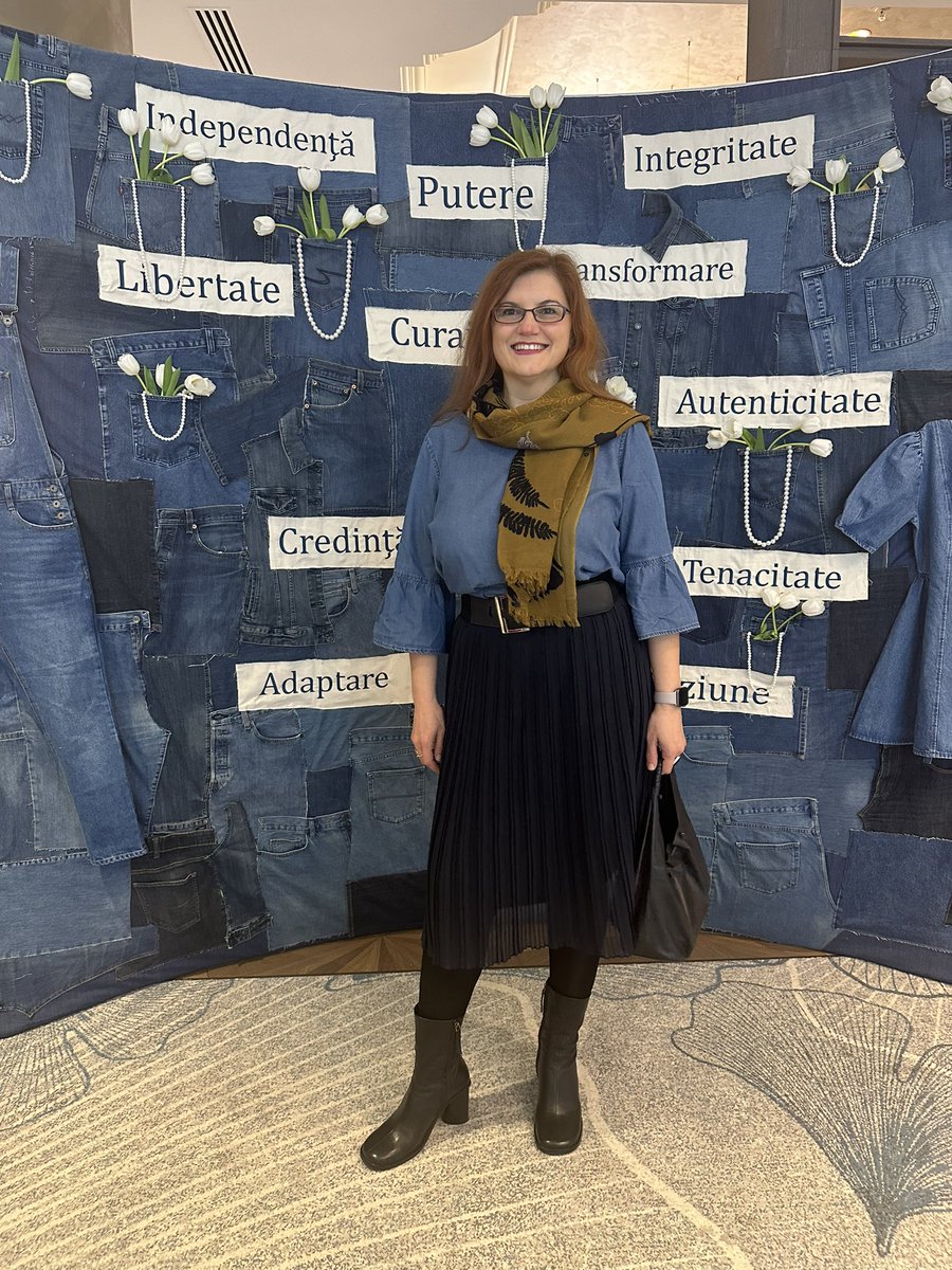 MicroRevolutions by Nadia tweet media