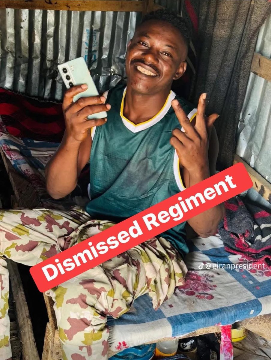 Queen Ella☢️✂️❤️ tweet media