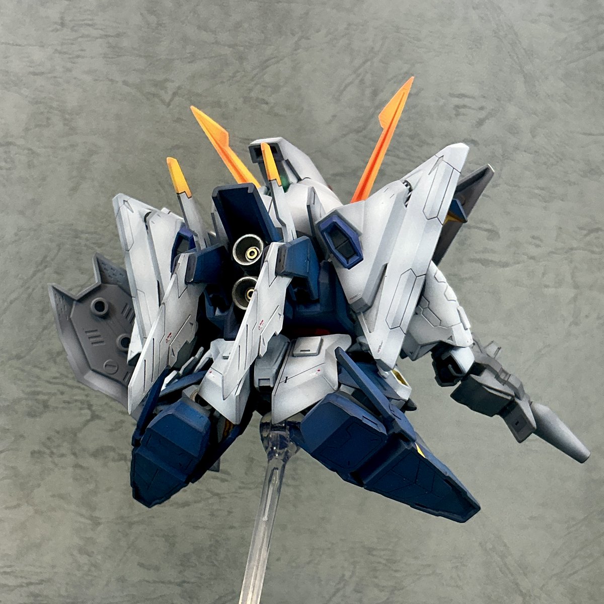 241/ニシイ tweet media