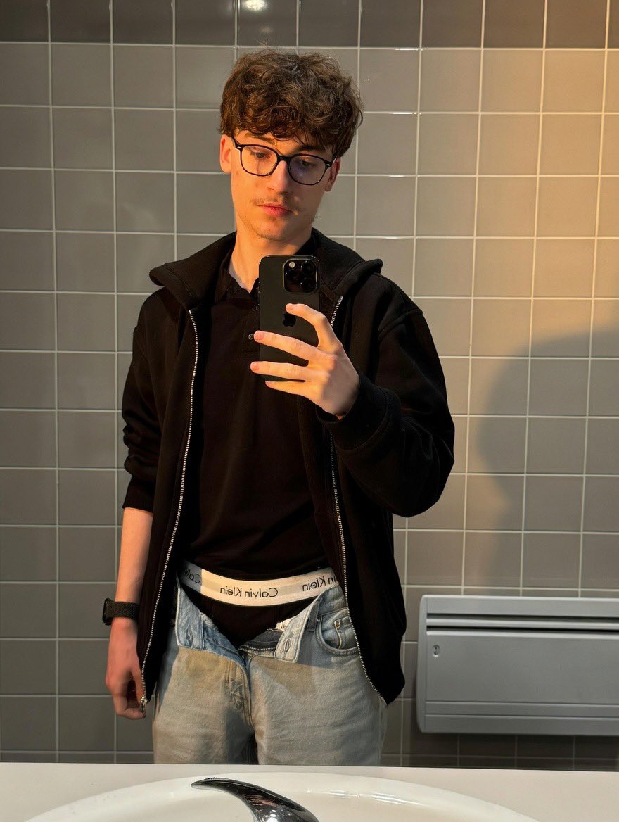 legay_5002 (9.2k)🇫🇷 tweet media