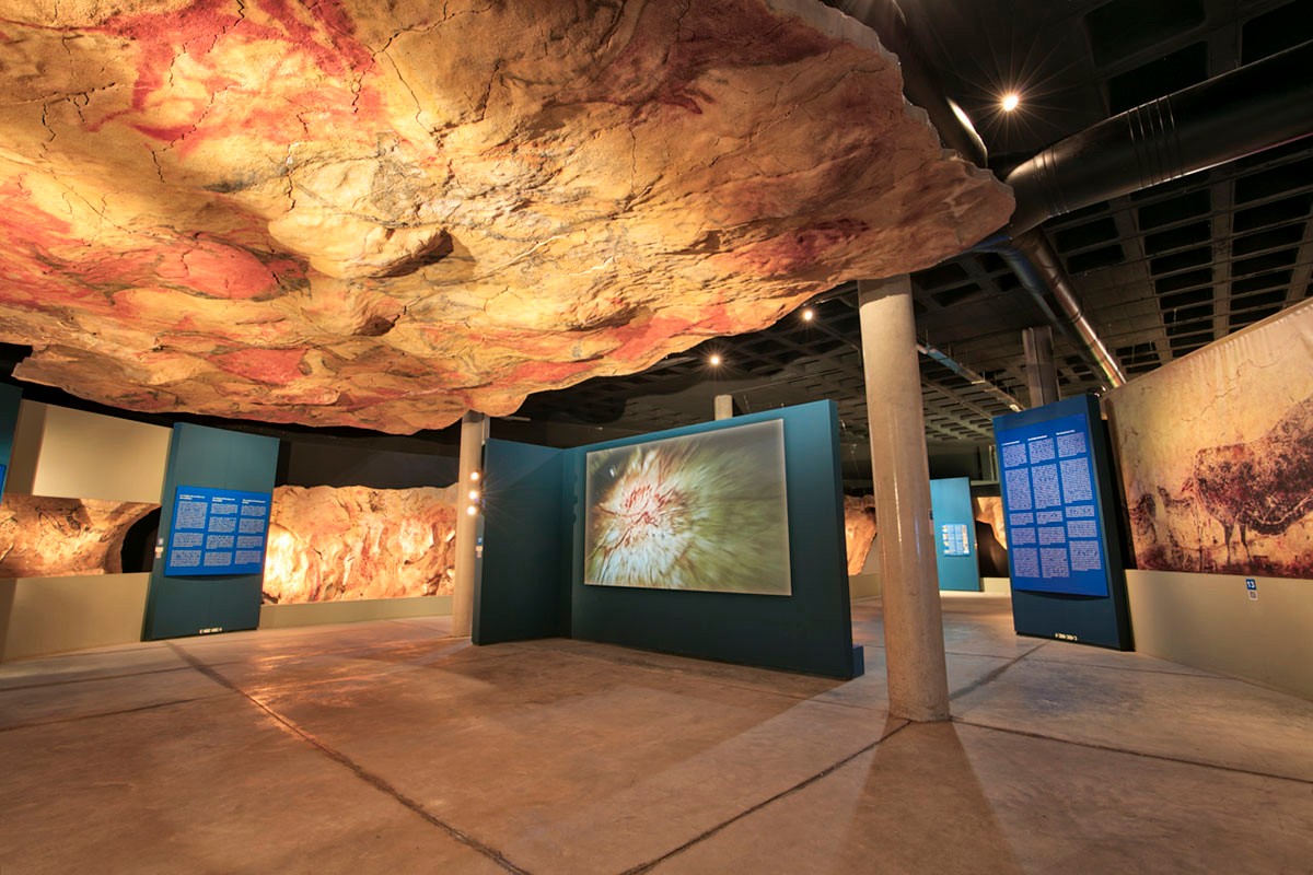 📌 Este domingo, apúntate a la visita guiada a la Galería del <a href="/ParqPrehistoria/">Parque de la Prehistoria de Teverga</a> y adéntrate en el mundo de las pinturas rupestres y el arte mueble del Paleolítico Superior europeo.

‼ Visita gratuita con la entrada
ℹ tinyurl.com/5efh65es

<a href="/Tevergaturismo/">Tevergaturismo - Ayuntamiento de Teverga</a>