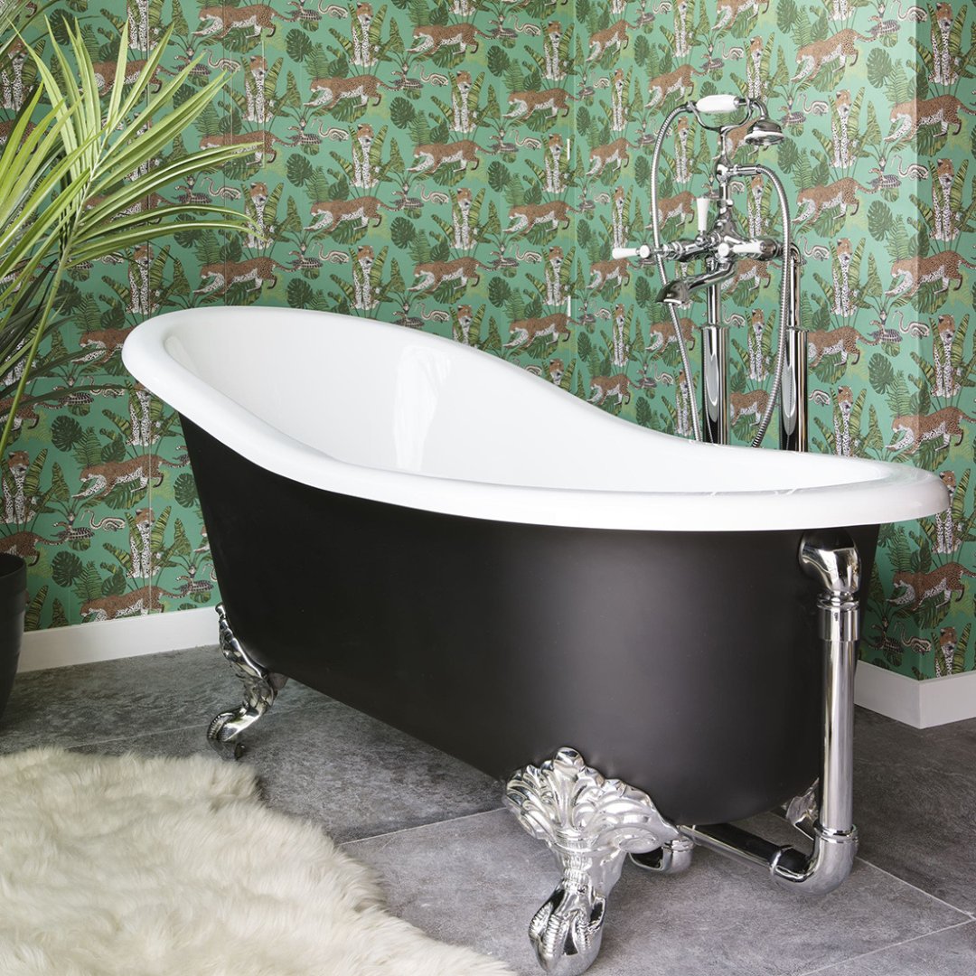 bathcoperth's tweet photo. Transform your bathroom with the Shropshire freestanding bath from Victoria + Albert. Designed in a timeless style, it is an ideal choice for compact spaces. The exterior can be finished in a personalised RAL colour of your choice.

Visit our Perth and Edinburgh showroom. https://t.co/n7Sv7ZNZlU