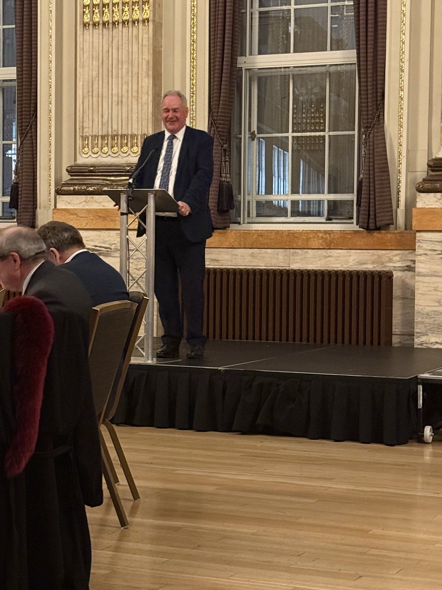 Anna Firth tweet media