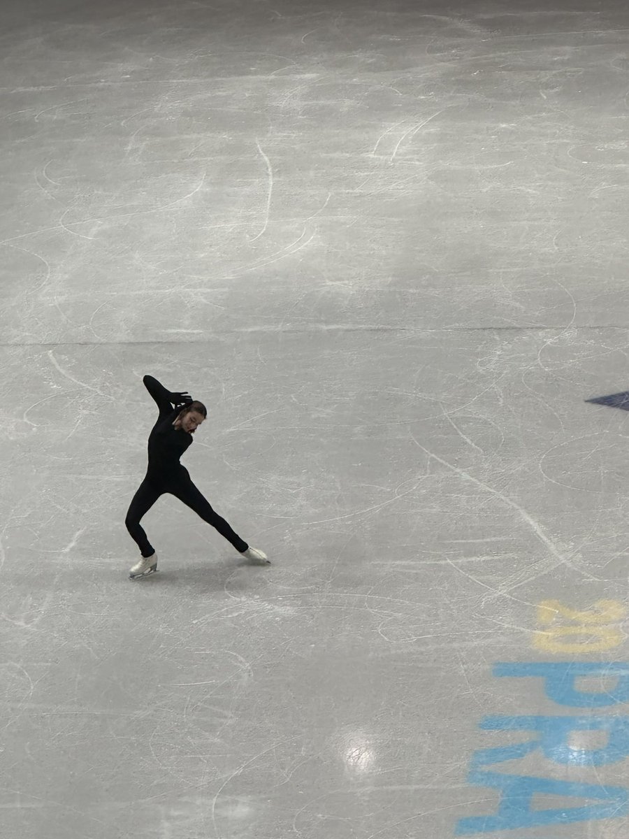 Who else doesn’t feel ready to let these programs go? 😭

Let’s enjoy them today and good luck 🍀 to everyone! 

#WorldFigure #FigureSkating
