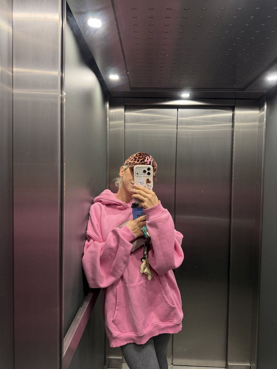 Collieesi tweet media