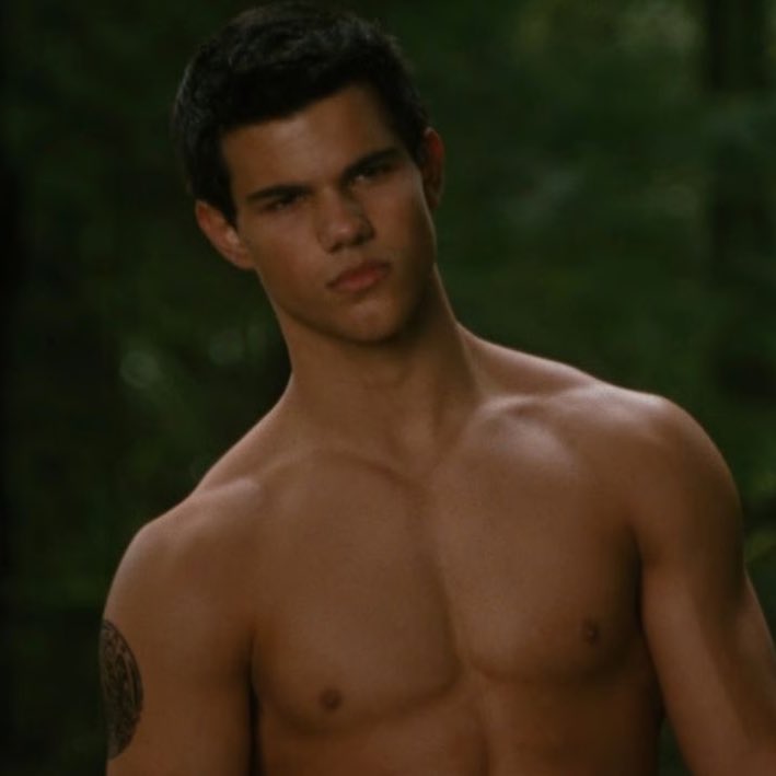 Pop Crave tweet media