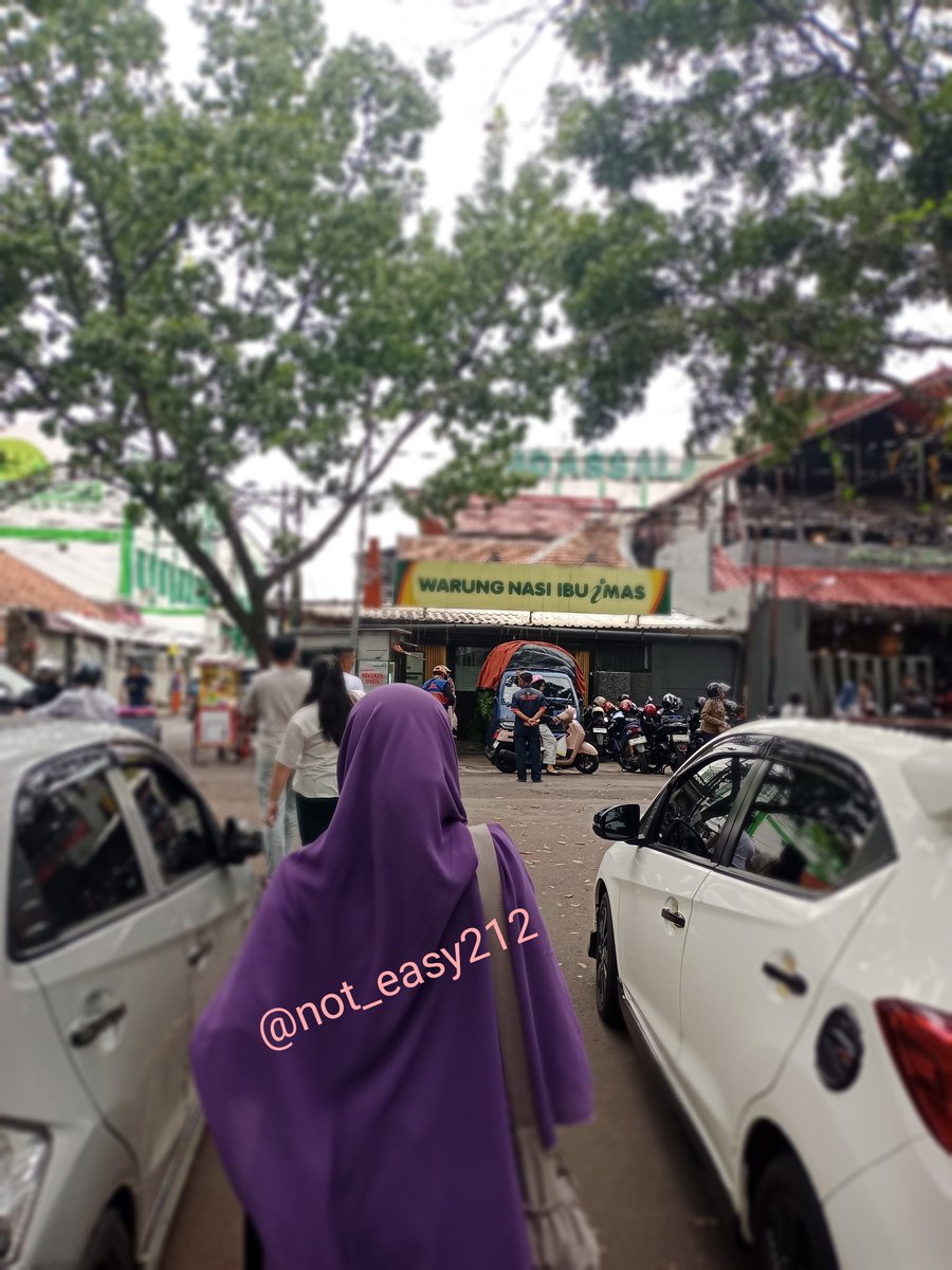 Notaniani tweet media