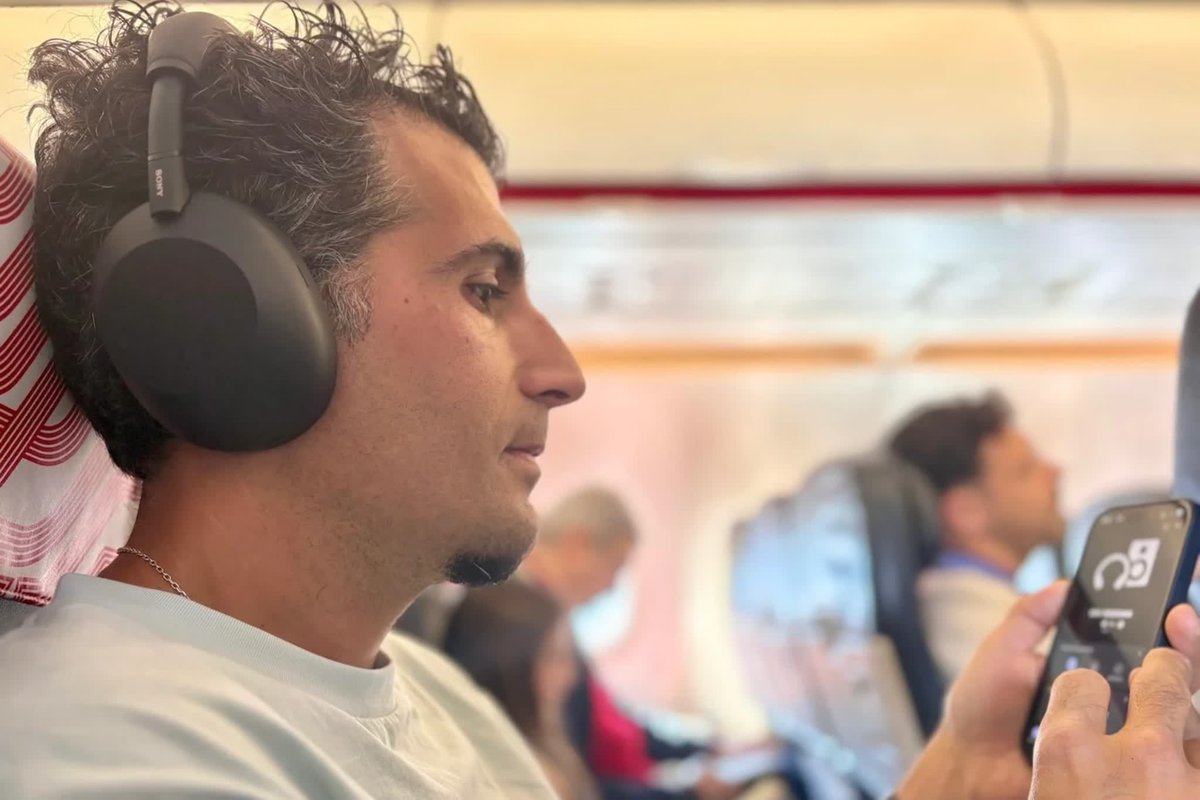 01net's tweet image. ✈️ « Personne ne veut entendre votre vidéo » : cette compagnie aérienne vous débarque si vous n'avez pas d'écouteurs 🎧 #Avion  ➡️ 01net.com/actualites/per…