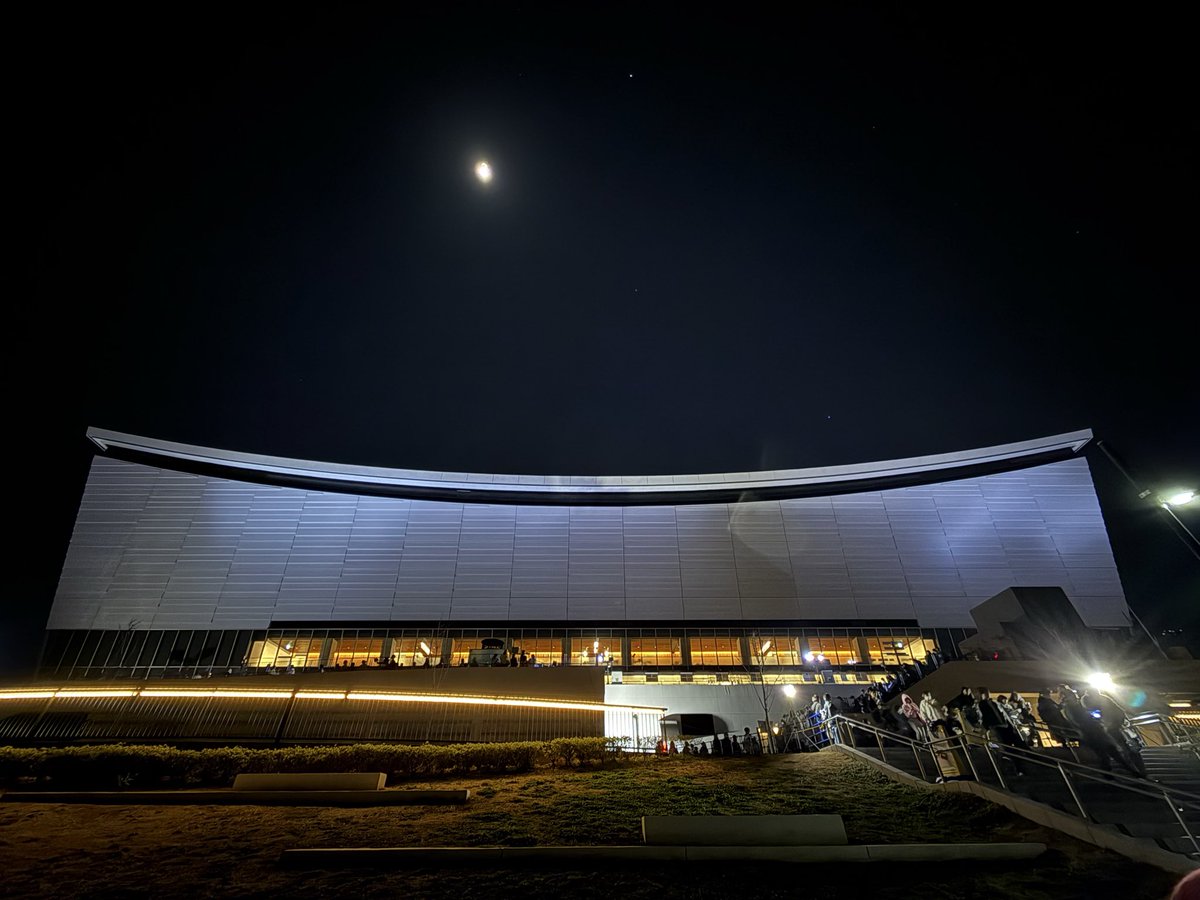 54yen4's tweet photo. 今さらですが、、、、、、

Da-iCE ARENA TOUR 2026 - TERMiNaL- に行ってきました！！！
初の有明アリーナ🎲

今回もアリーナ席で花道の最前でした☺️
ライブ演出が毎回すごい！！
最高なライブでした！！
皆んなはどの公演行った？行く予定？

#Da_iCE #TERMiNaL https://t.co/zPepiSNxdU