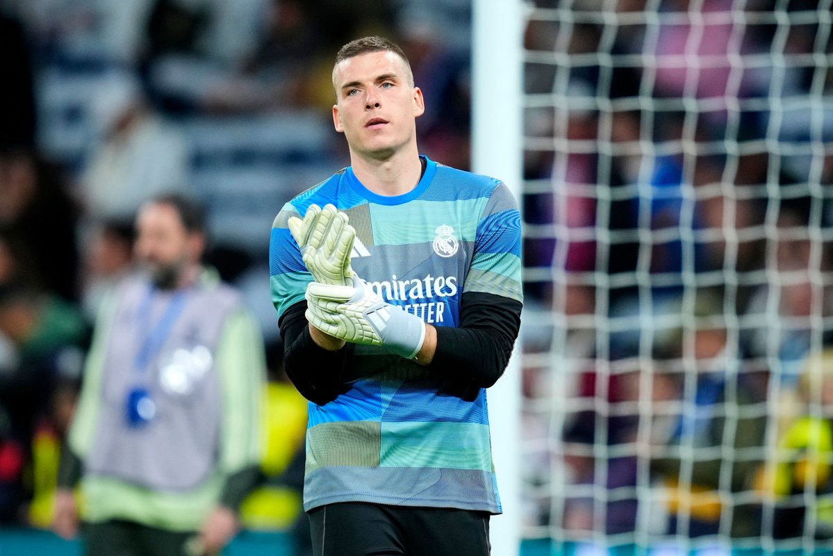 Vibes Foot tweet media