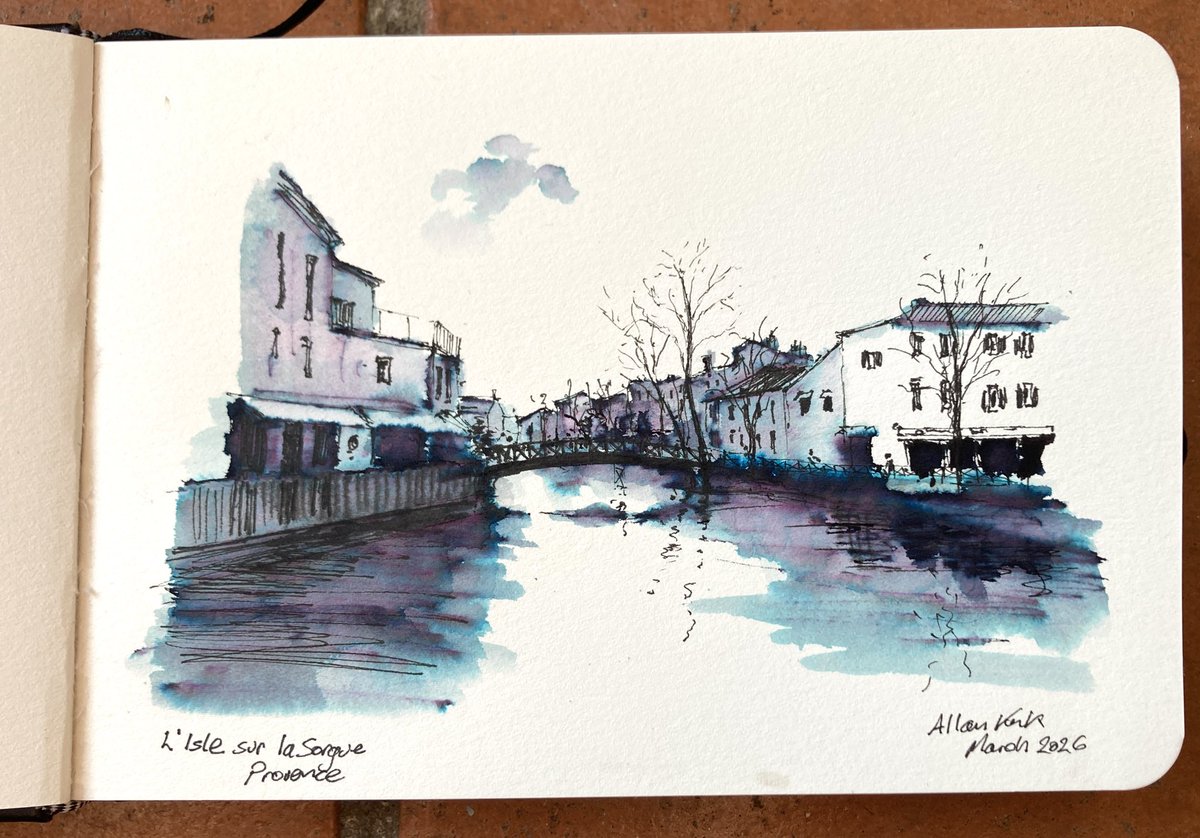 tarnincolour's tweet photo. L’Isle sur La Sorgue, Looking into the sun (contre-jour). black fineliner pen Elegantwriter Caligraphy pen and Pentel waterbrush. #sketchbook #urbansketcher #urbansketchers #sketch #urbansketch #sketchtravel #usk #akirk54 #landscapepainting  #watercolour #thedailysketch  #drawing https://t.co/ngMHlLYUy2