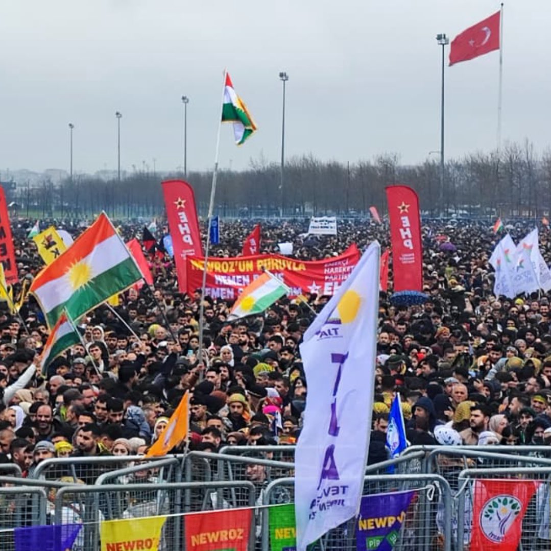 SİYAH SANCAK tweet media