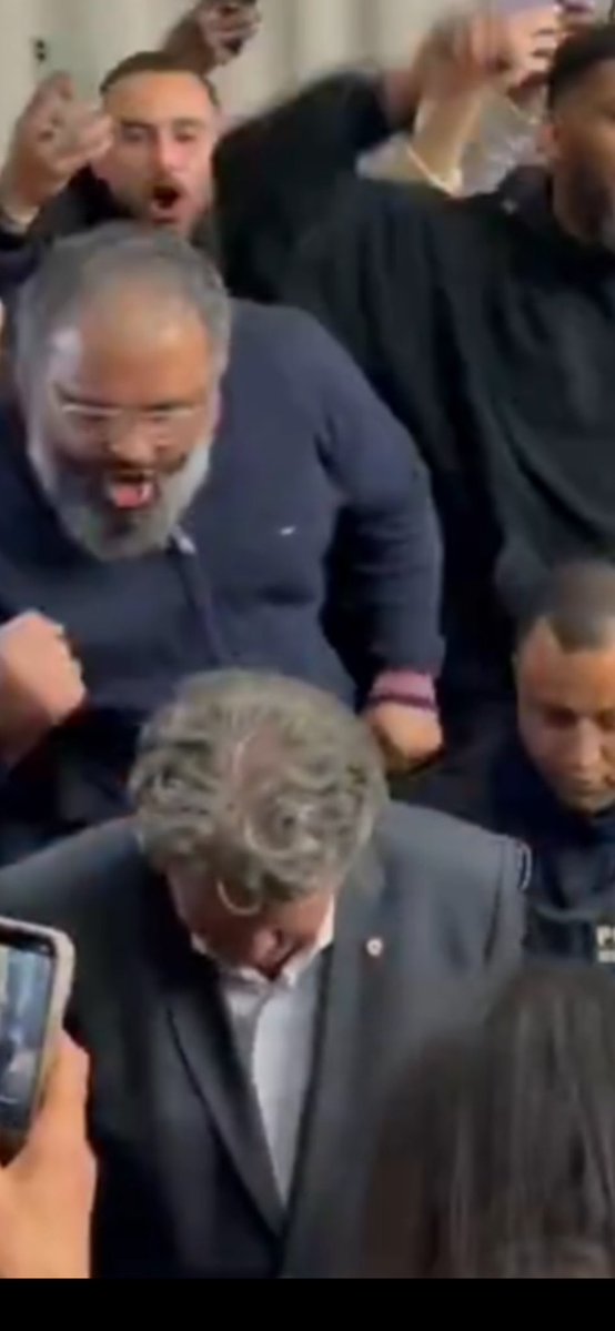 Baudouin4 tweet media