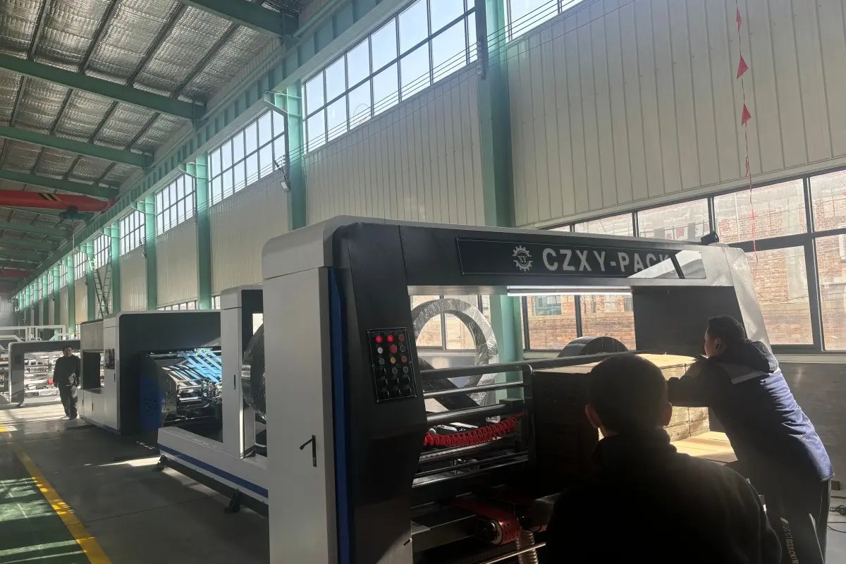 LukeXiaoyuan's tweet photo. 🚀 CZXY-2600 full automatic folding gluing machine: high stability, fast speed, no scissor edges, ideal for color & laminated boxes.
📩 Elevate your packaging line today!
Email: luke@czxypack.com
🌐 Website: https://t.co/KzZ8xEJX6G
#foldinggluingmachine #boxmakingmachine https://t.co/8nvzfuOqGM