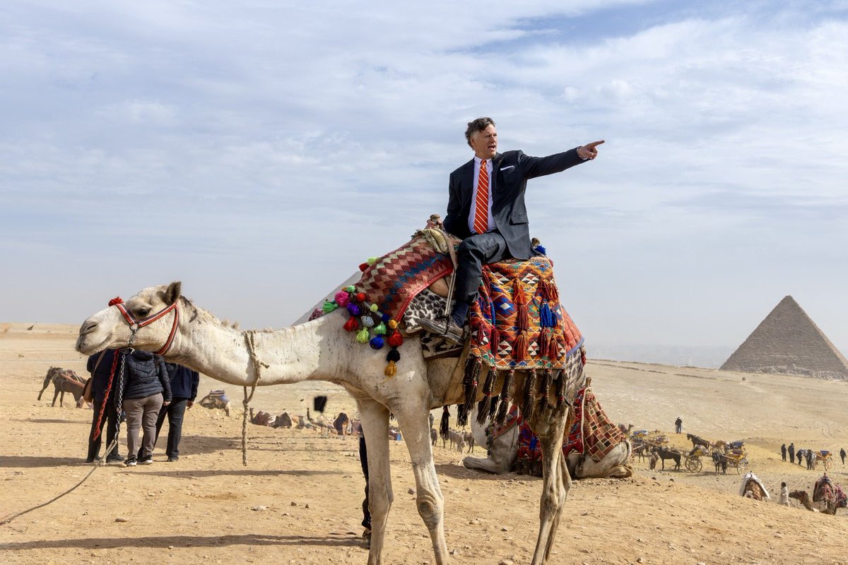 Christopher Landau tweet media