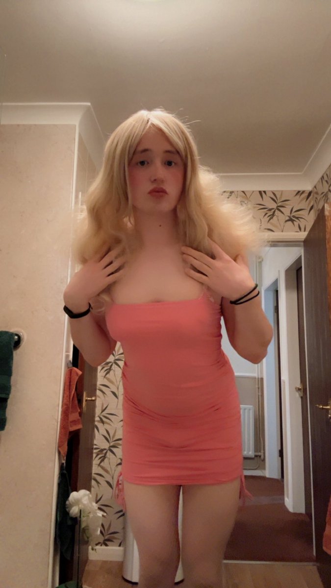 sissy chloe💅🏻 tweet media