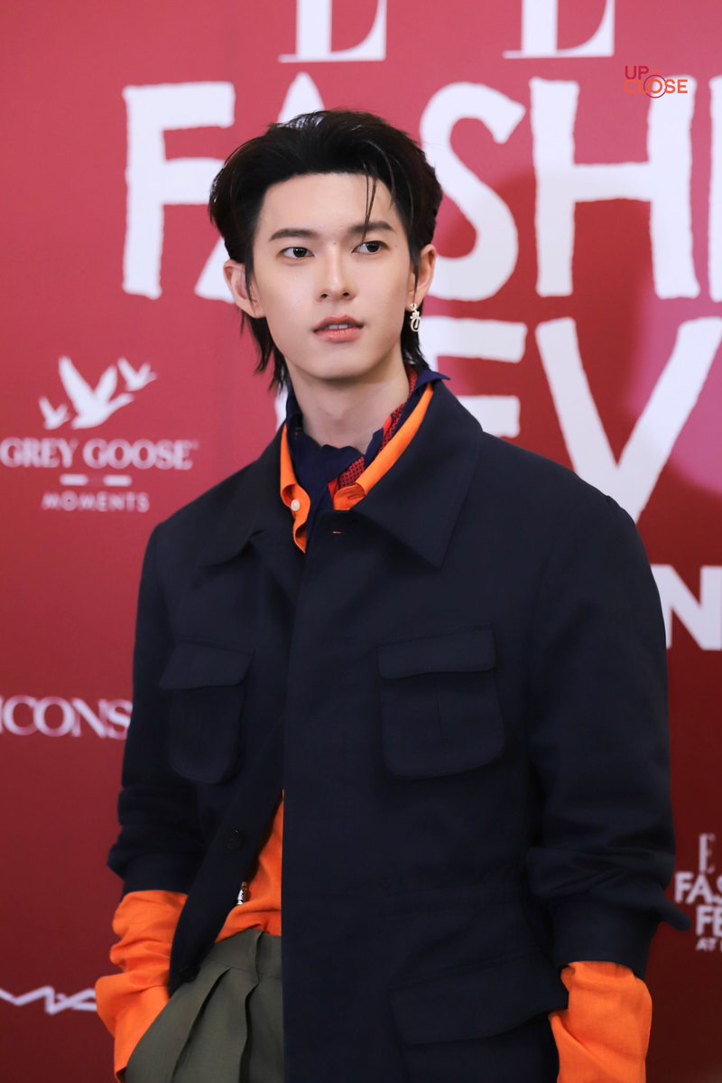 The Up-close tweet media