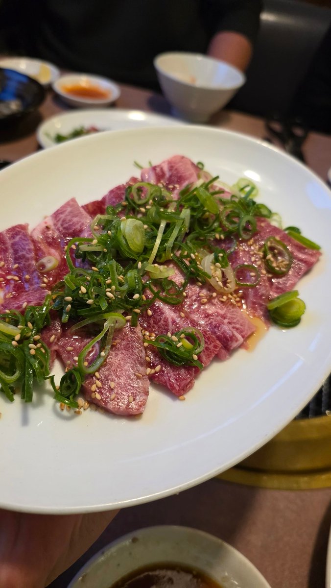 TANI418's tweet photo. ツラミの刺身
やっぱり肉は生やな、生 https://t.co/ai3ckCErYU