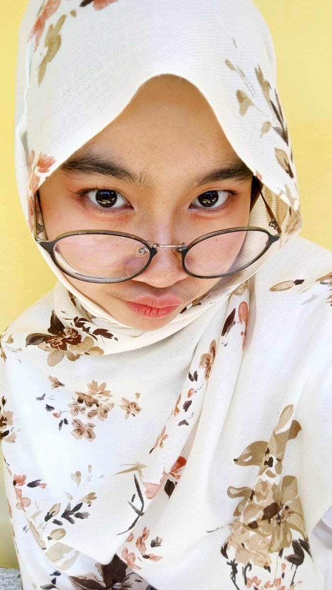 neverfade25's tweet photo. akulah si adek 2000an itu😙 https://t.co/PWOx135jqT