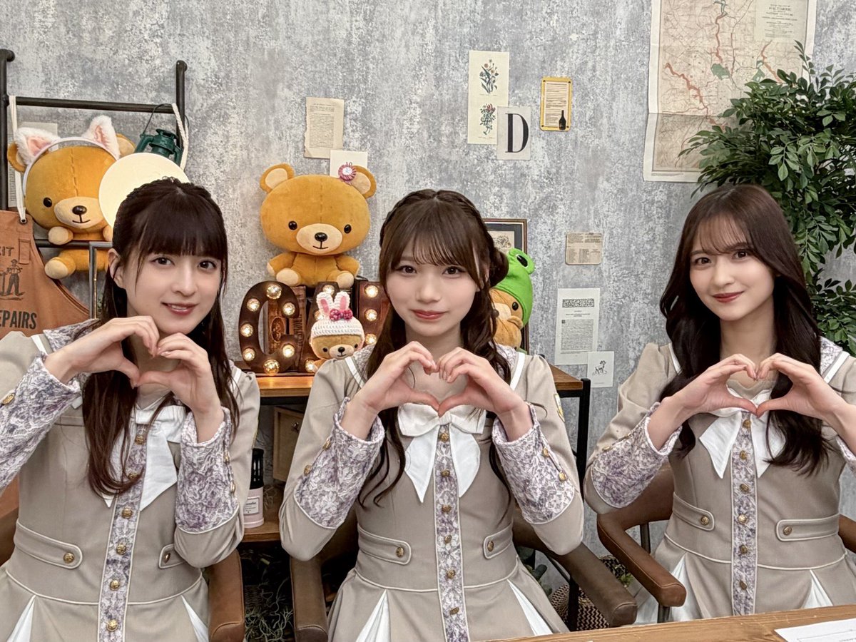 このあと19:00頃～、 #猫舌SHOWROOM に #岡本姫奈 #金川紗耶 #吉田綾乃
