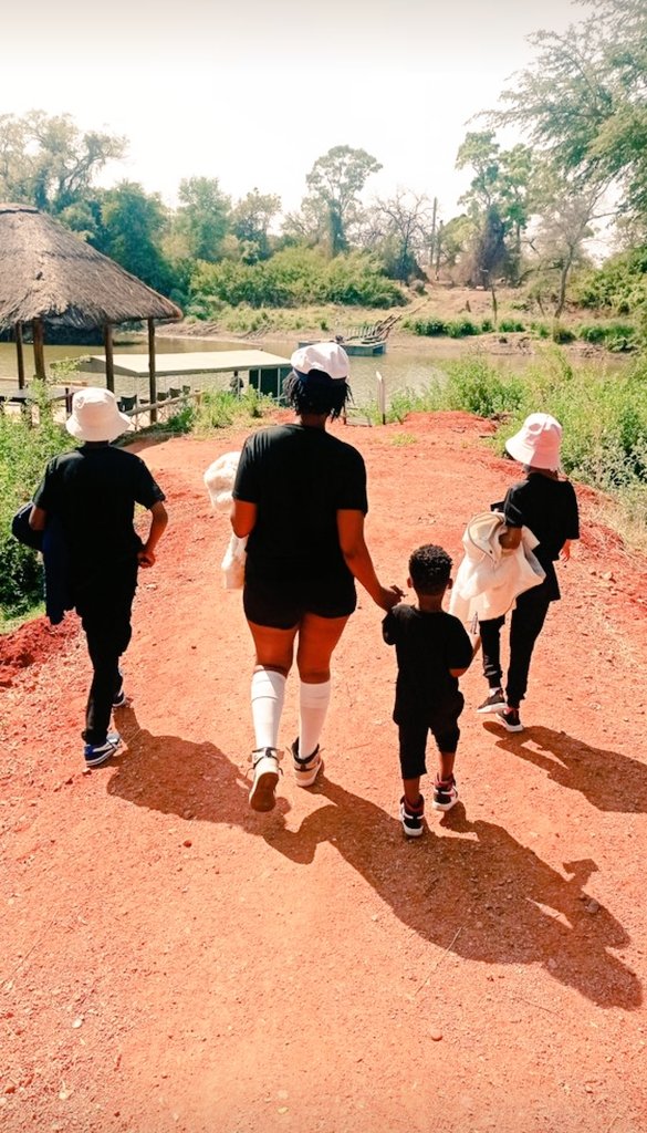 #Paris ♡♡ tweet media