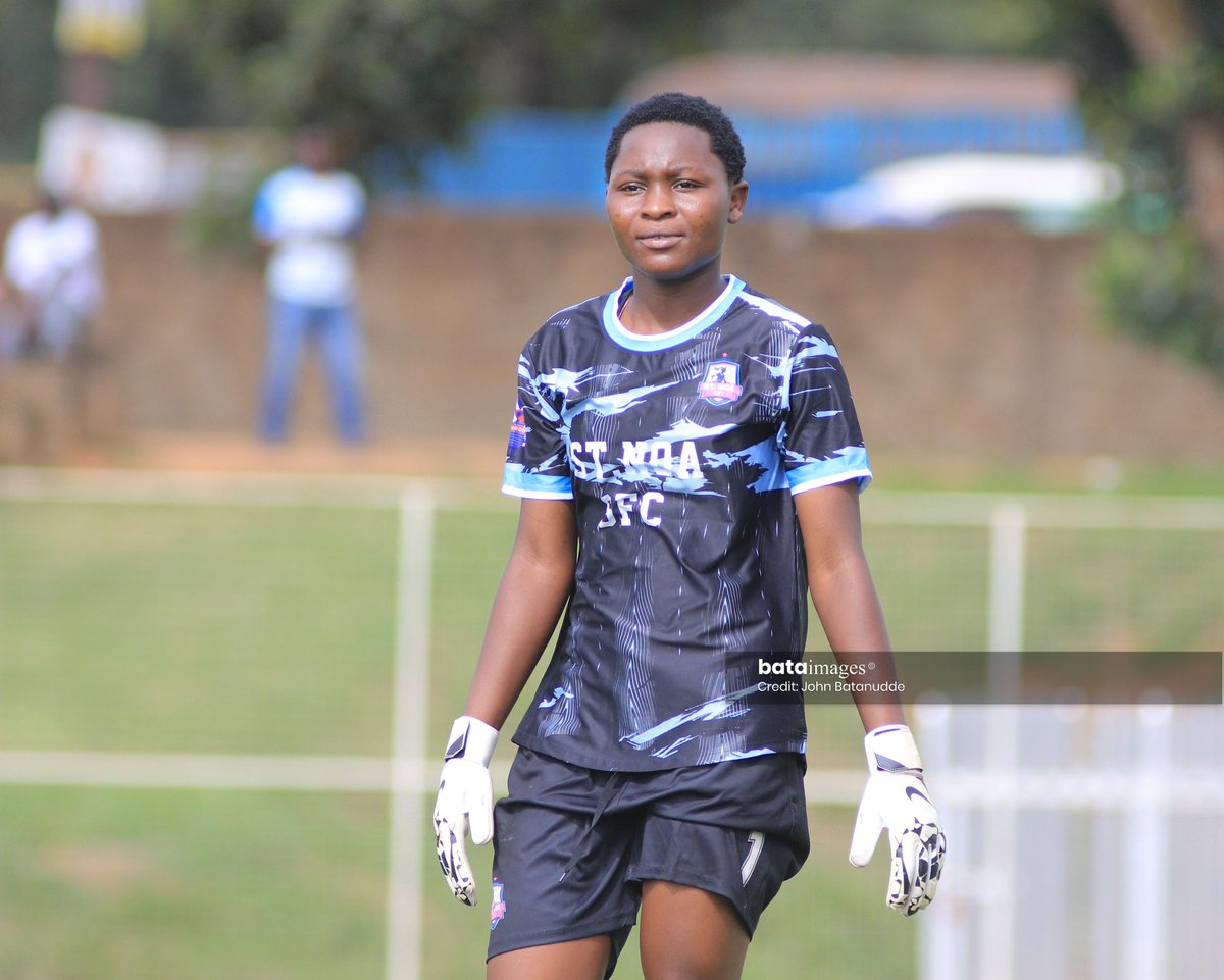 BataImages tweet media