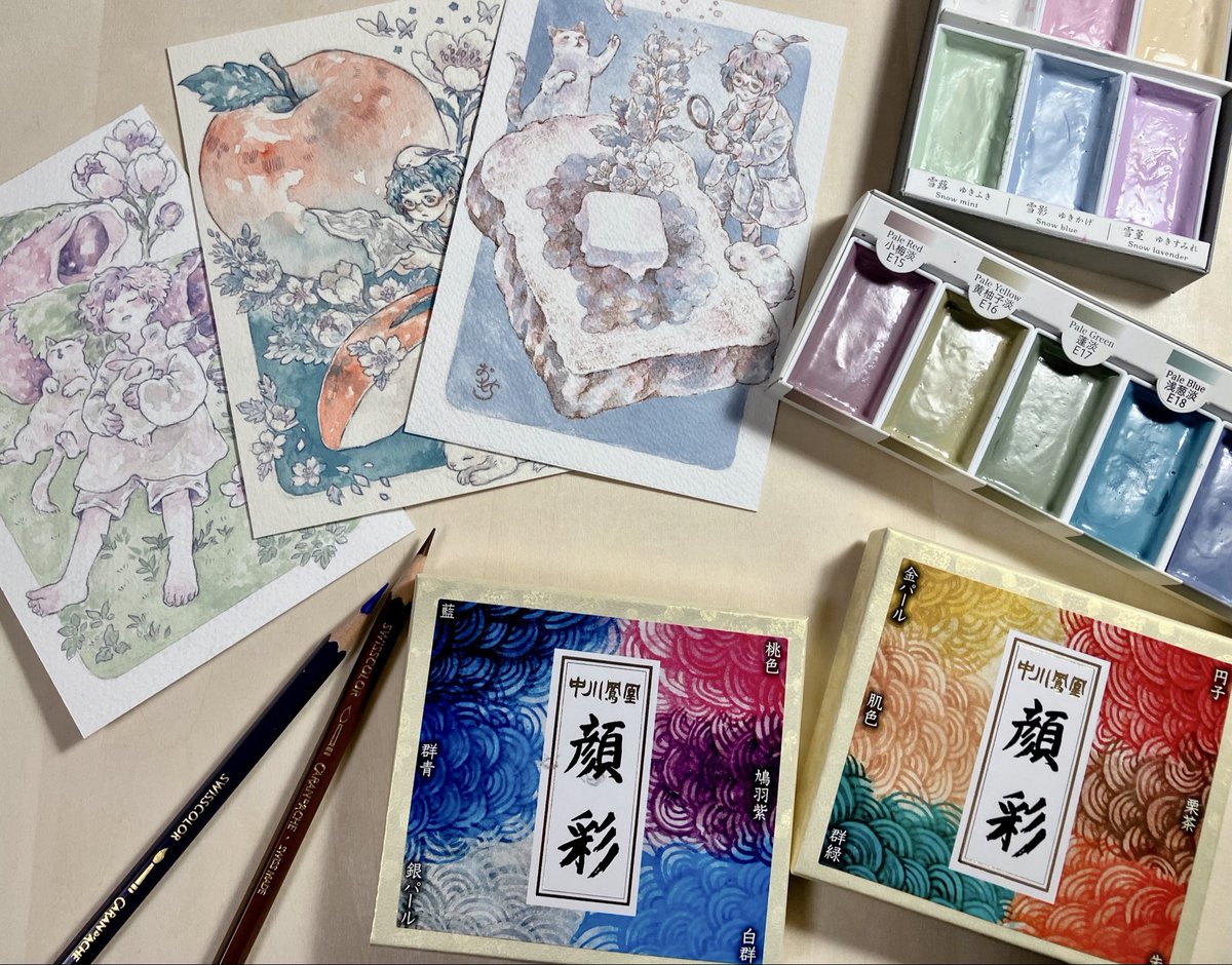 セントラル画材さんで開催中の
ミニ個展に出展しているドローイングたちは、
墨運堂さんの絵墨シリーズと
ナカガワ胡粉さんの顔彩セットの中から
2色ずつ選んで彩色しています。
主線はカランダッシュさんの水彩色鉛筆。

やわらかく落ちついた色味に仕上がりました🍡

#ArtroomingShop