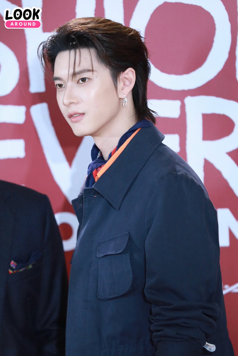 LookARound tweet media