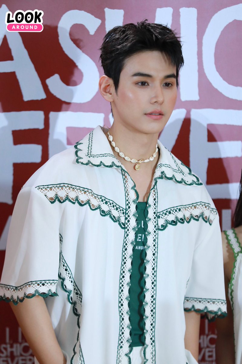 LookARound tweet media