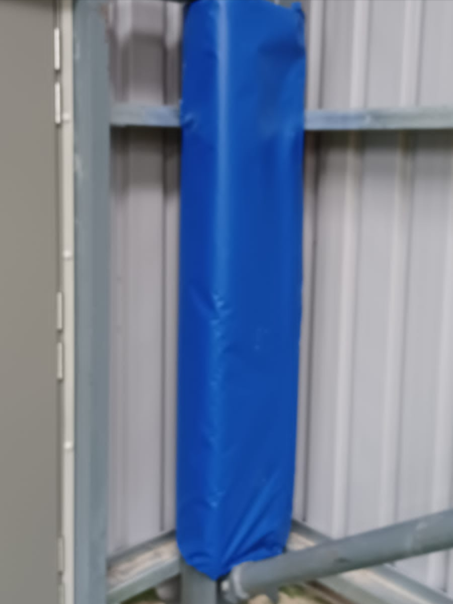 ClonmelCovers's tweet photo. Our Safety Padding is Made to measure because not all pillars and posts are a standard size! #SafetyPadding  #besafe #Padding https://t.co/wSWbnrNqqc