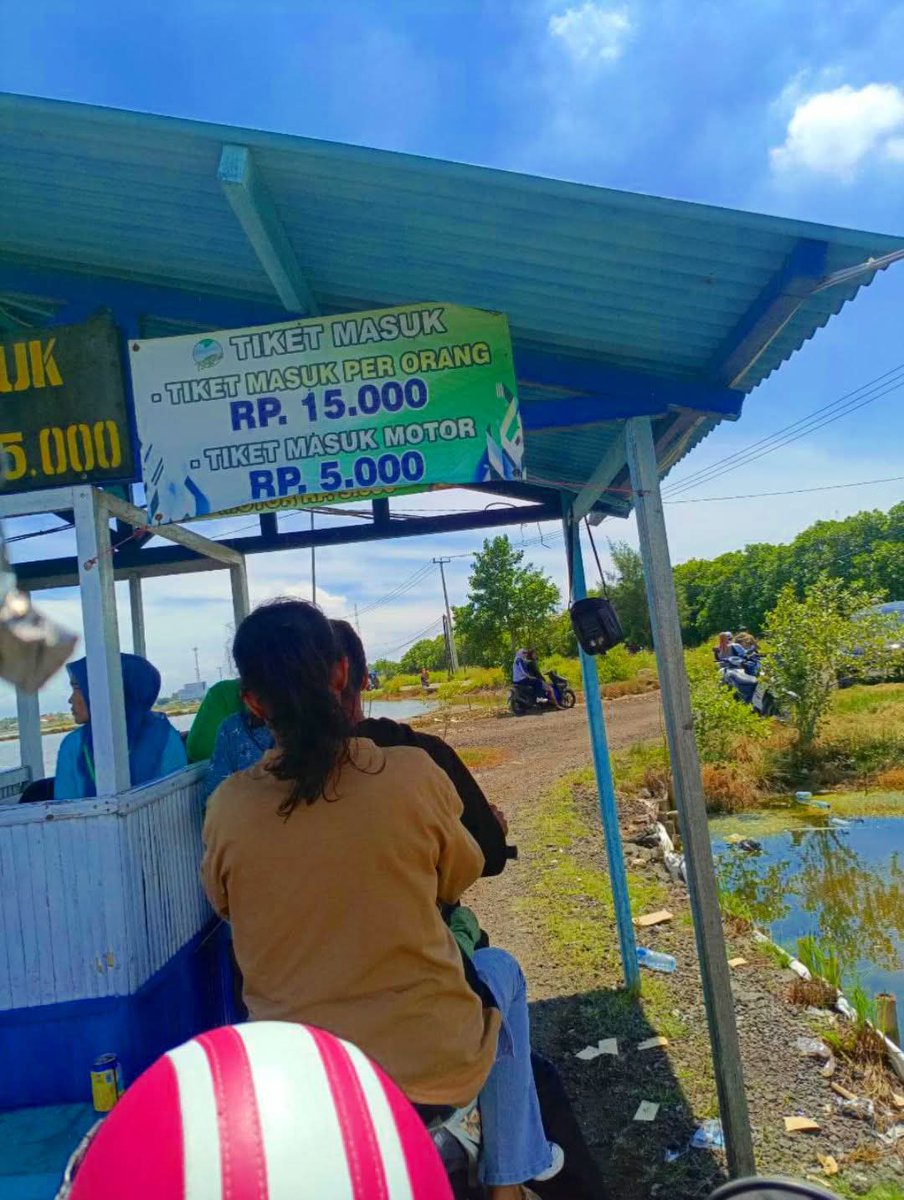 Ketawa itu GRATIS 🛩 tweet media