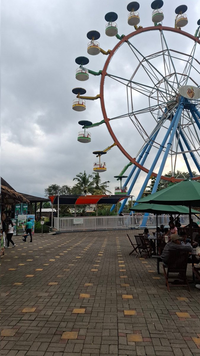 Akun dummy tweet media