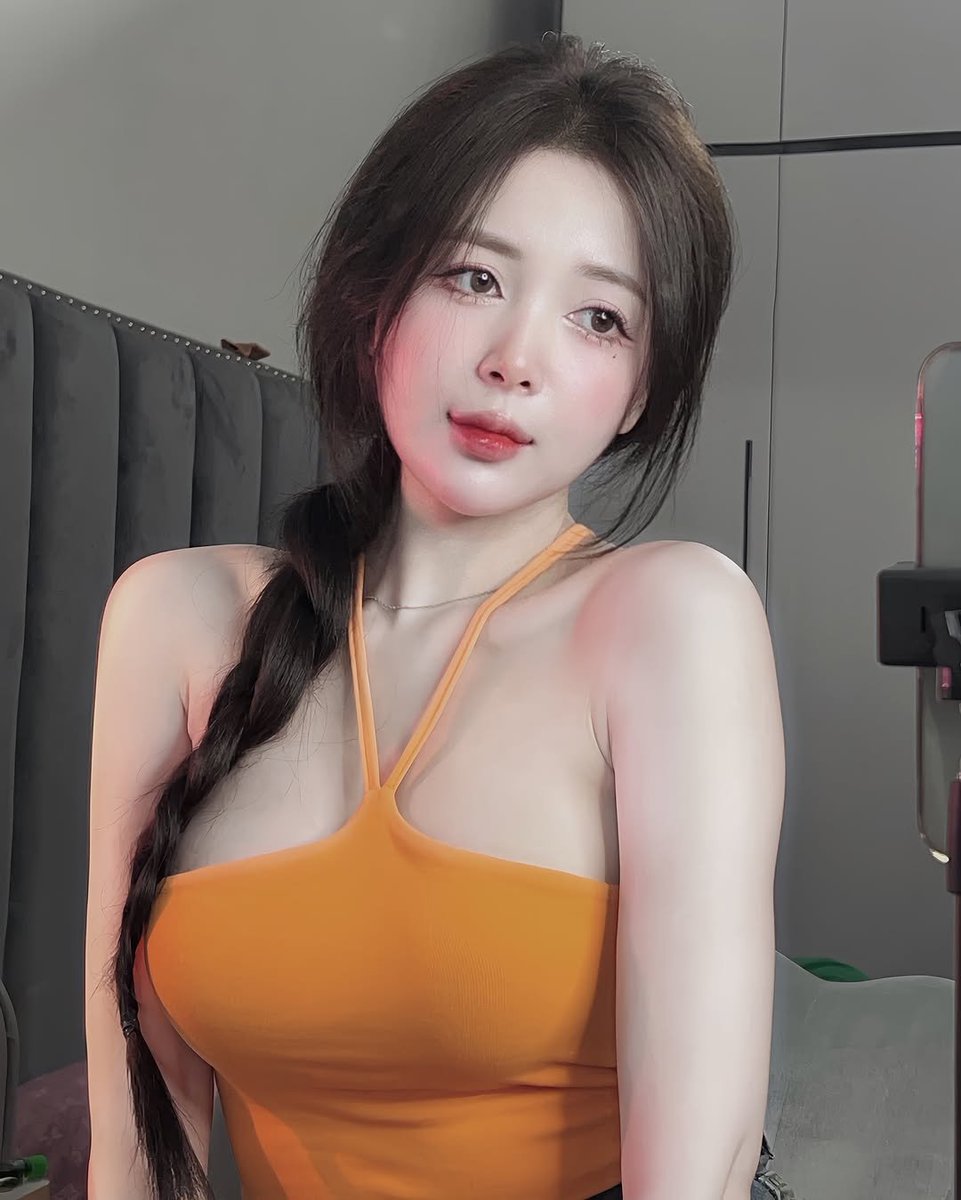 tranggphaam's tweet photo. Người yêu của ai đây https://t.co/rAcjMa0IML