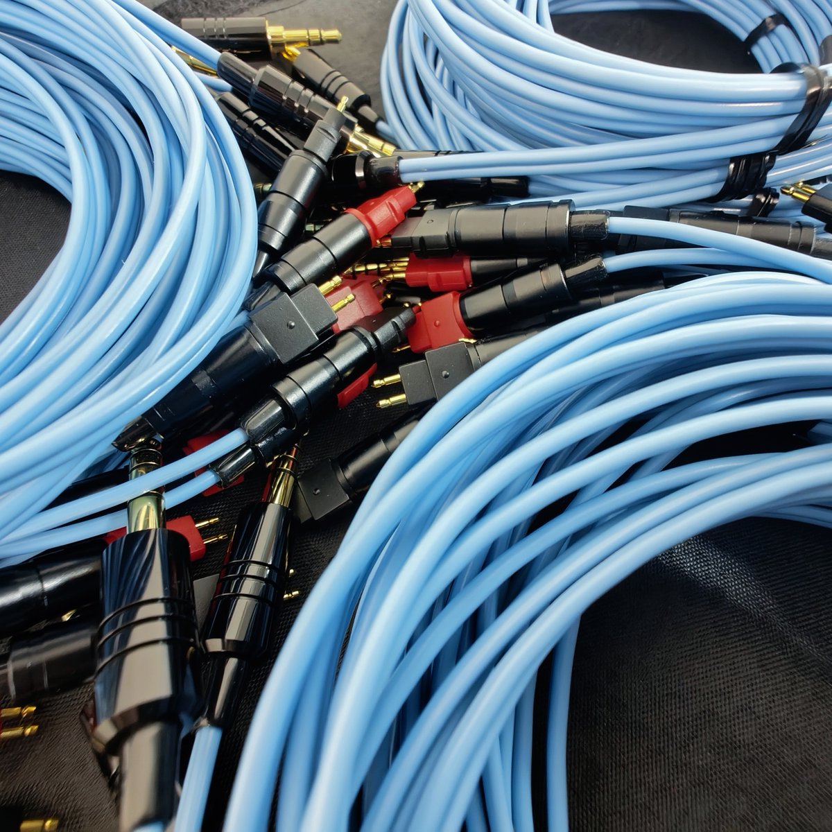 e☆イヤホン・ラボ tweet media