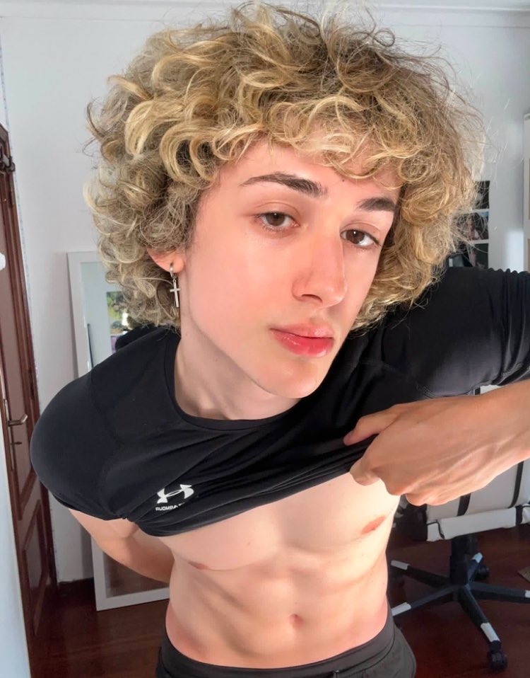 Bernardo Gomes Backup ↕️ tweet media