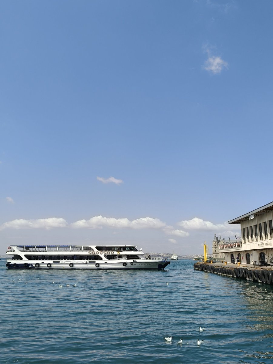 TugbaKuurt's tweet photo. Tek izin günümde 1.5 saatte Kadıköy'e gelip ''Abi istanbul yaaa'' tiviti atma işi https://t.co/nLSKxZqfP8