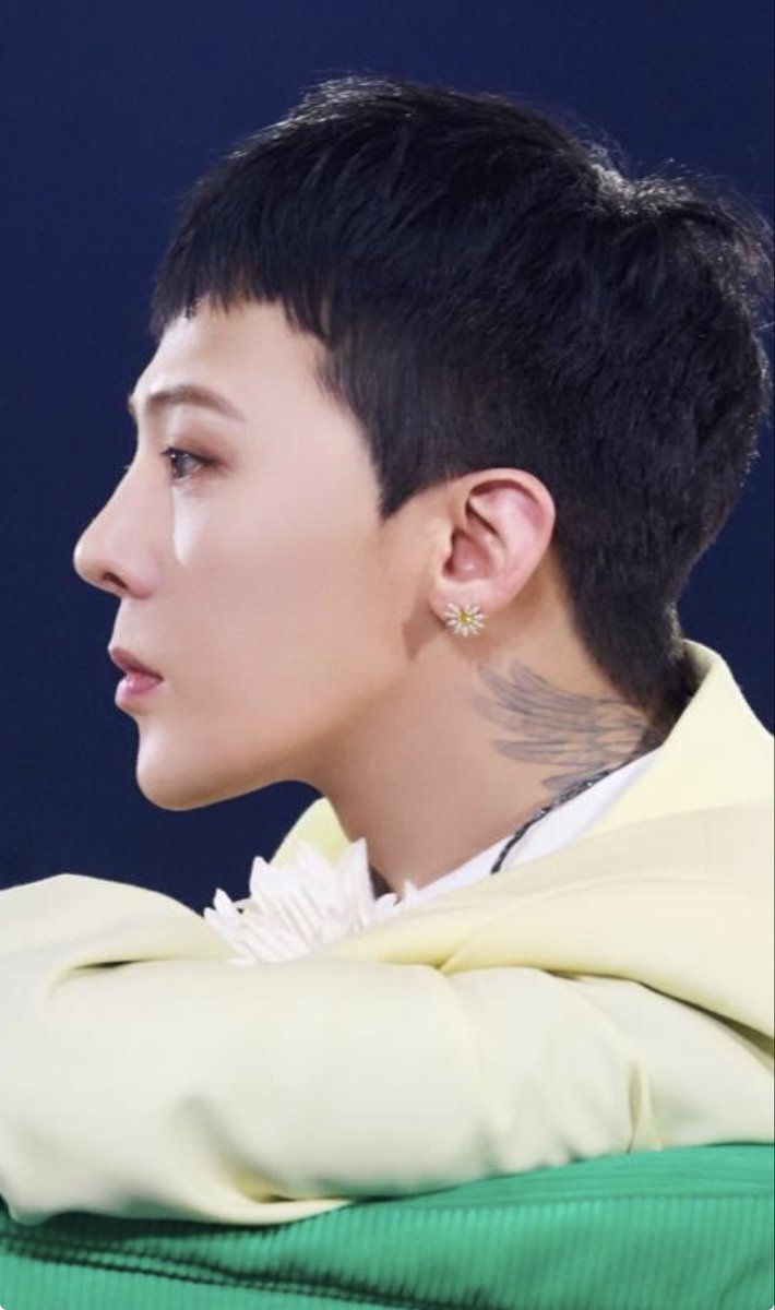 Mina_moha86's tweet photo. @athenamount And they called GD devil face!! 🤦🏻‍♀️ https://t.co/3x88cDjngy