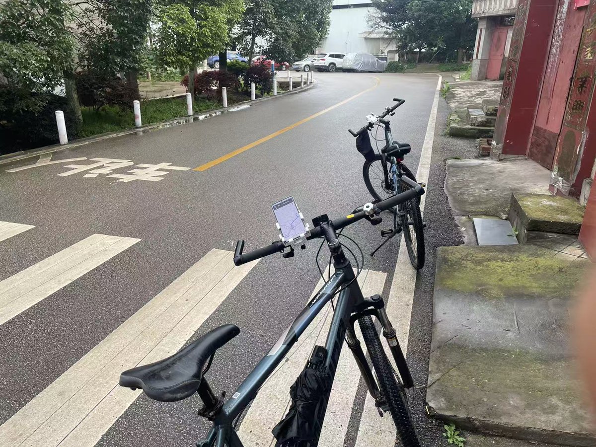 localbai's tweet photo. 走走停停看看风景 https://t.co/aQUMxy8XaT
