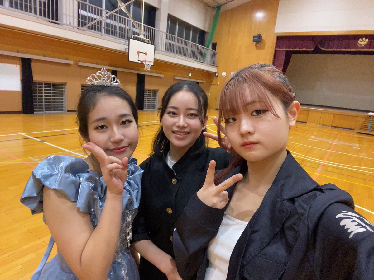 tmu_ballroom's tweet photo. 【新3年ソイ】

舞研名:ソイ
所属:東京都立大学都市環境学部地理環境学科
専攻:モダン
高校時代の部活:華道部
趣味・特技:一人旅
新入生への一言:新たな自分や他大学の友人など色々な出会いがある場所です！運動未経験の方もぜひ挑戦してみてください✨ https://t.co/IT7Mw9B6iz
