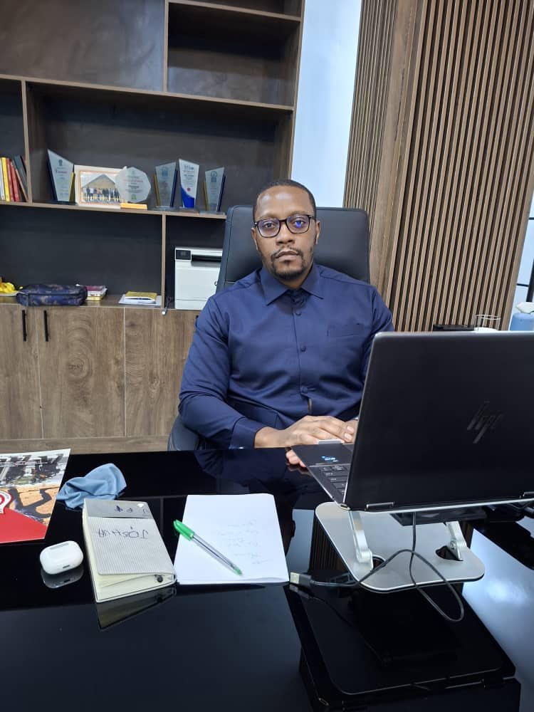 Eric Ntumba tweet media