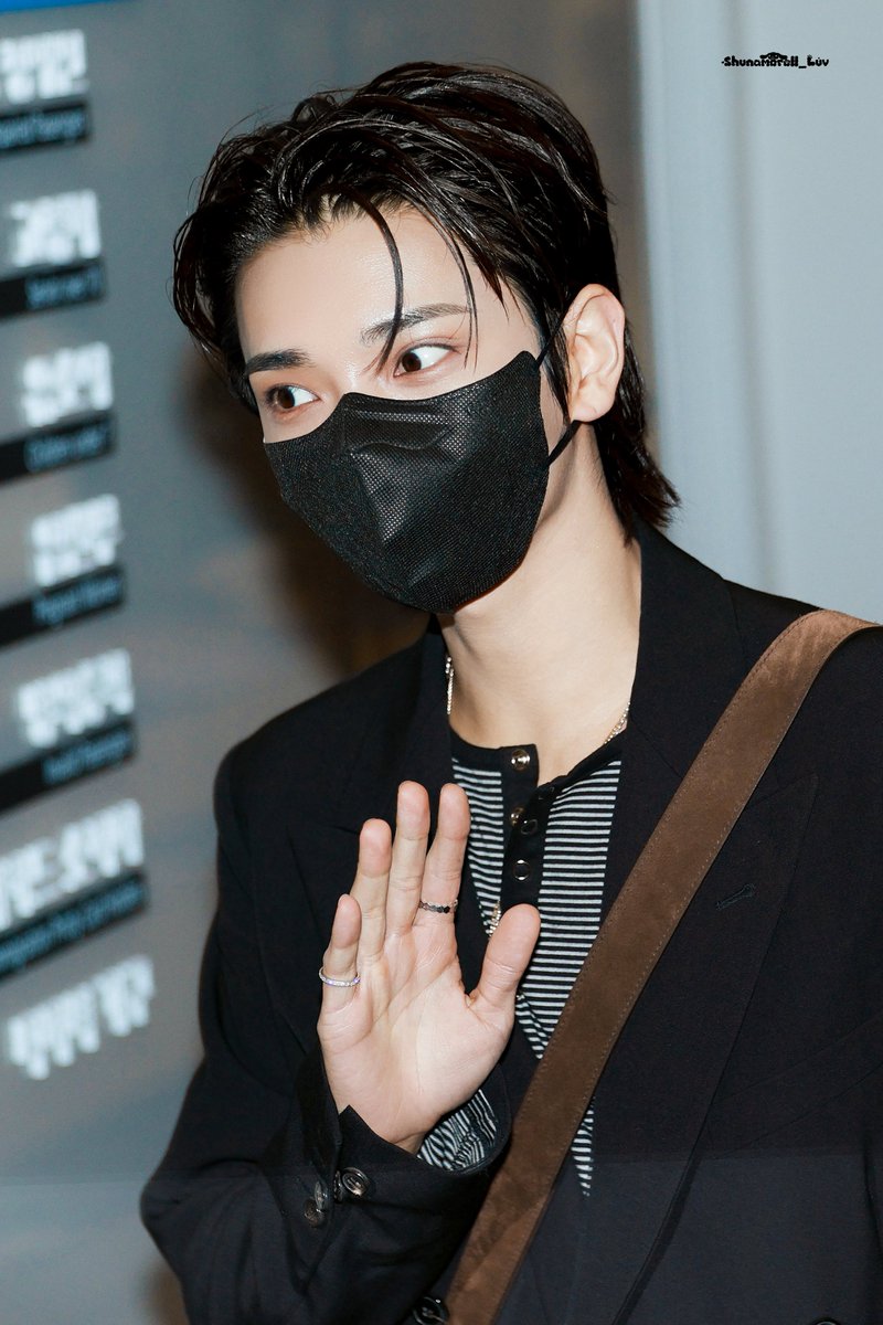 𝑺𝒉𝒖𝒏𝒂𝒎𝒐𝒓𝒐𝒍𝒍_𝑳𝒖𝒗 tweet media