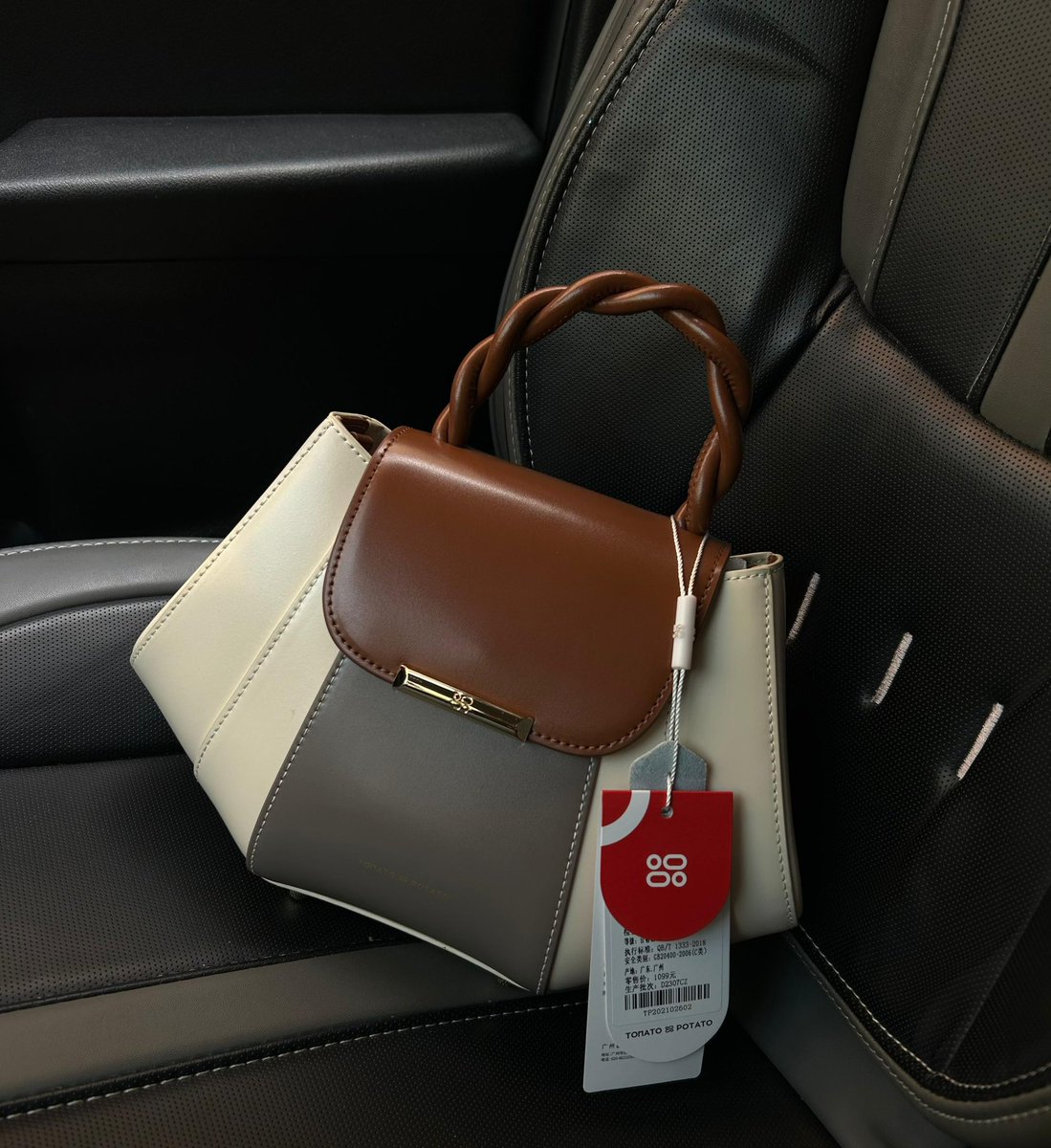 Tbillion40's tweet photo. N39,000

Back in stock 💃💃💃💃💃 https://t.co/PYC1C9fANu