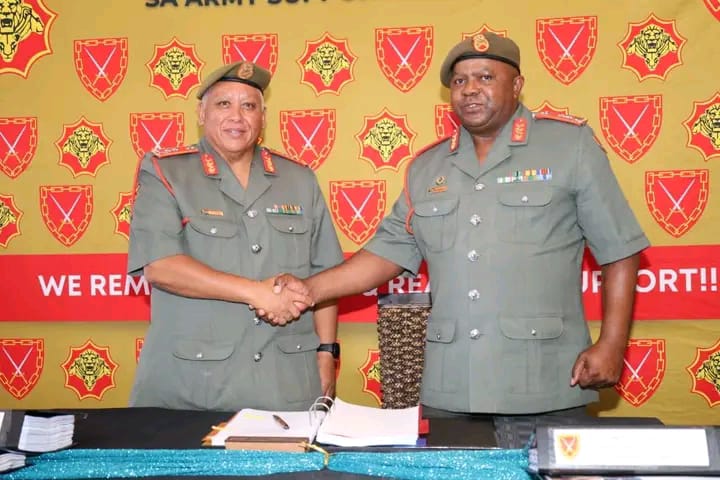 SANDF_ZA's tweet image. Read || SA Army Support Formation Change of Command Signing Ceremony: Major General D. Nyangasya and Major General H.J. Stroebel.

facebook.com/share/p/186r9A…

#SANDF
#SAArmy
#SAArmySupportFormation
#PrideOfLions