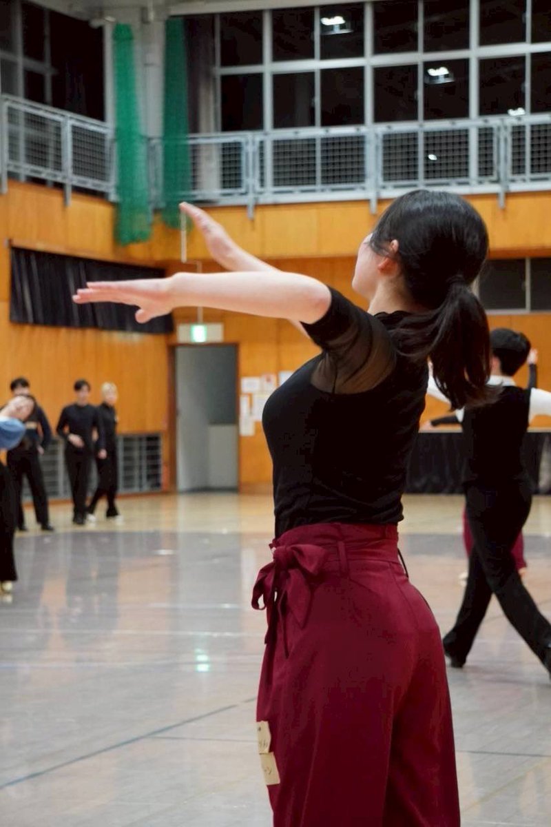 tmu_ballroom's tweet photo. 【新3年リプトン】

舞研名:リプトン
所属:東京都立大学健康福祉学部看護学科
専攻:モダン
高校時代の部活:合唱部
趣味・特技:アニメを見ること
新入生へ一言:誰でも自分らしく輝ける部活です！新しい自分を見つけてみませんか？✨ https://t.co/OMtgAatZLY