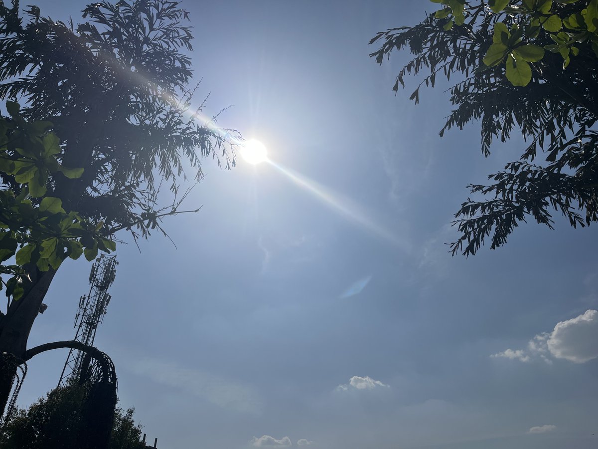 prachiniki's tweet image. Afternoon #sun☀️