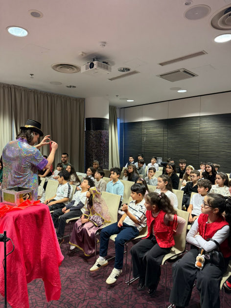 leilah_mzaeva tweet media