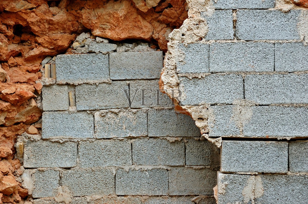 JohnMalixi2's tweet image. "Stepped out of my comfort zone, hit every wall—but turned them into ladders. What’s your ‘I did it anyway’ win  #BreakthroughChallenge"